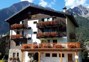 Classic Tour du Mont Blanc In Comfort - 13 Days accommodation