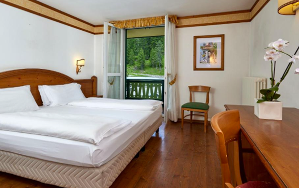 Grand Hotel Misurina room