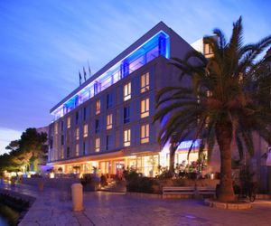 Hotel Adriana Hvar outside small