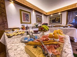 Dolomites: Highlights of Val Gardena - 8 days food