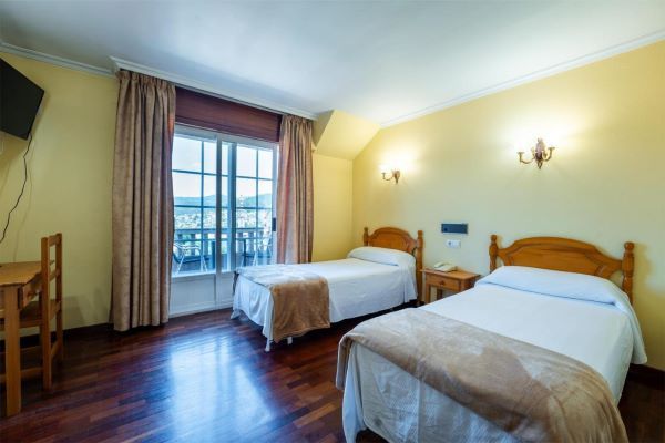 Hotel Isape BEDROOM 2