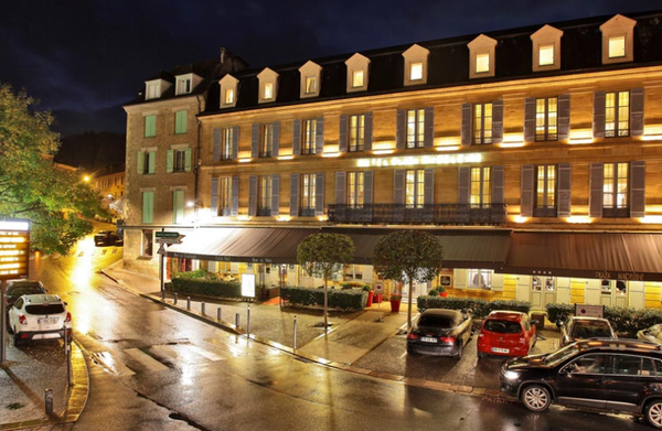 Hotel LAZA MADELEINE 4 star outside