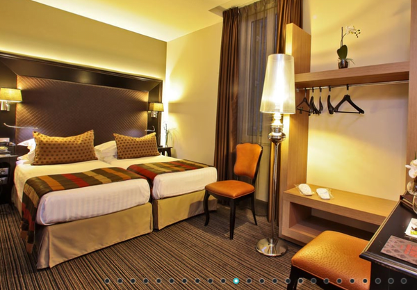 Hotel LAZA MADELEINE 4 star room