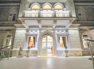 Hotel Lapad 4 outside front of hotel small