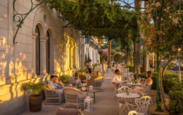 Hotel de la Ville Korcula outside restaurant view small