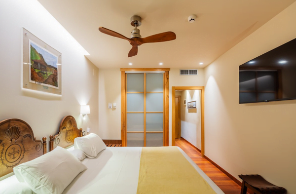 Hotel don paco bedroom