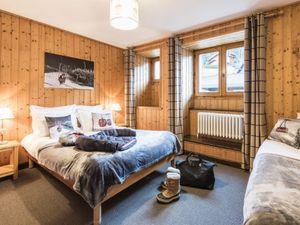 Hotel Gai-Soleil bedroom