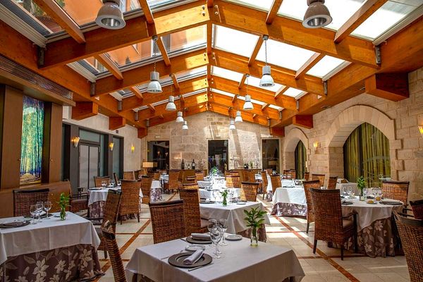 Palacio de los Blasones Hotel dining 2