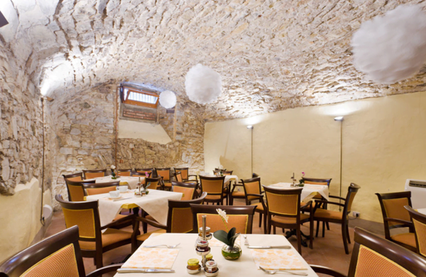 Palazzo San Nicollo dining room