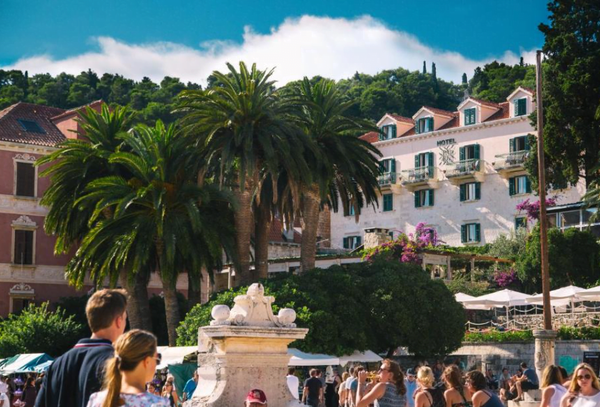 Park Hotel Hvar outside