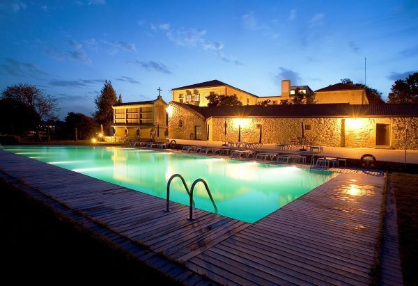 Pazo de Lestrove pool