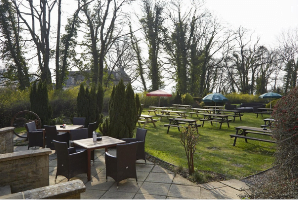 Royal George Outdoor Resto