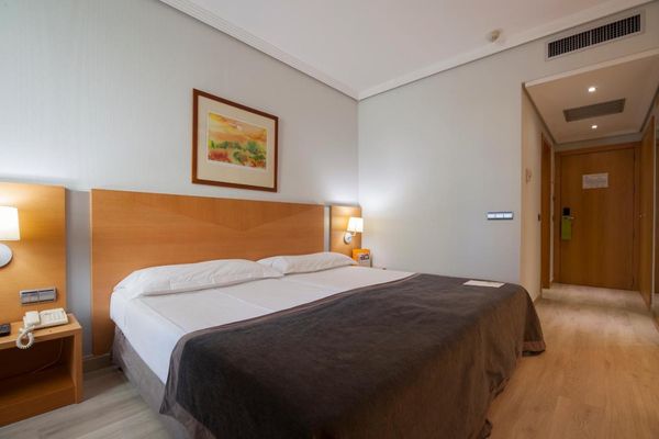 Silken Luis de León bedroom dbl