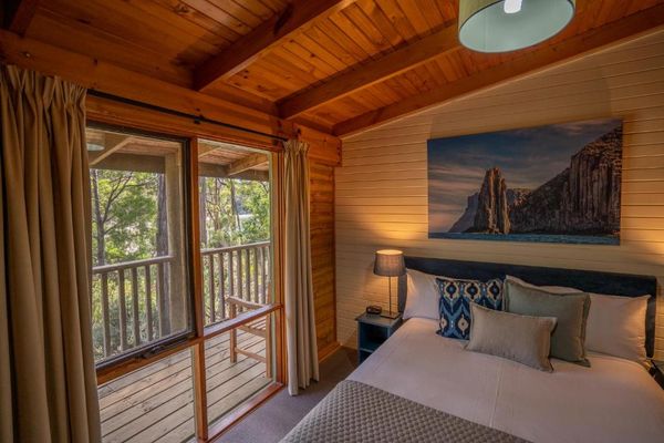 Stewarts Bay Lodge Bedroom