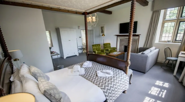 Stone House Court bedoom 2