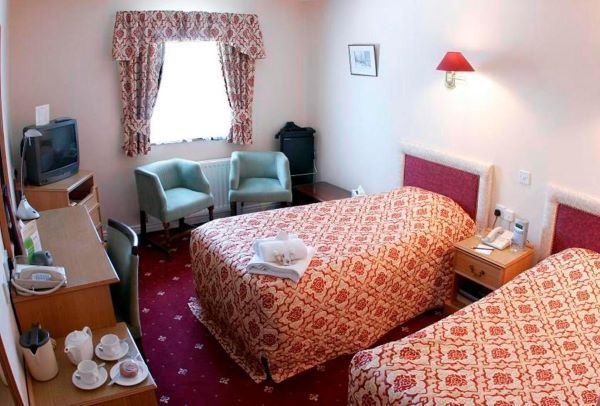 Wainstones Hotel twin room