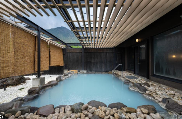 Yumoto Onsen onsen outside