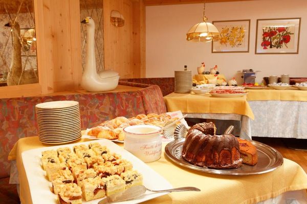 Dolomites Alta Via Walk - 7 Days food