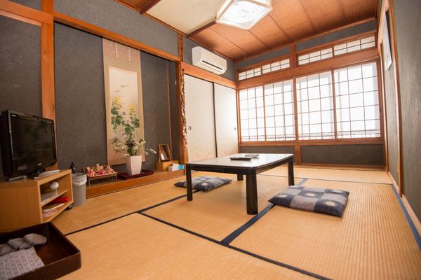 japanese-style room