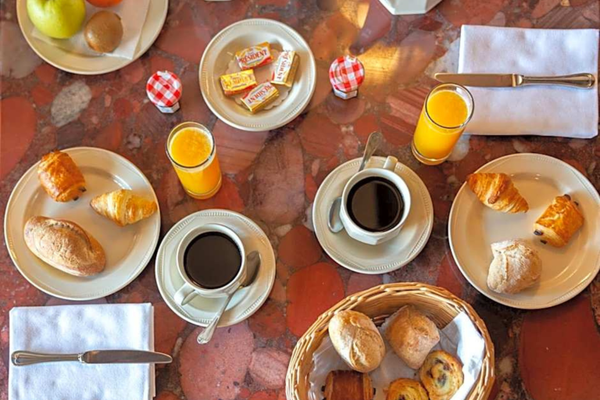 la cloche beaune breakfast burgundy france