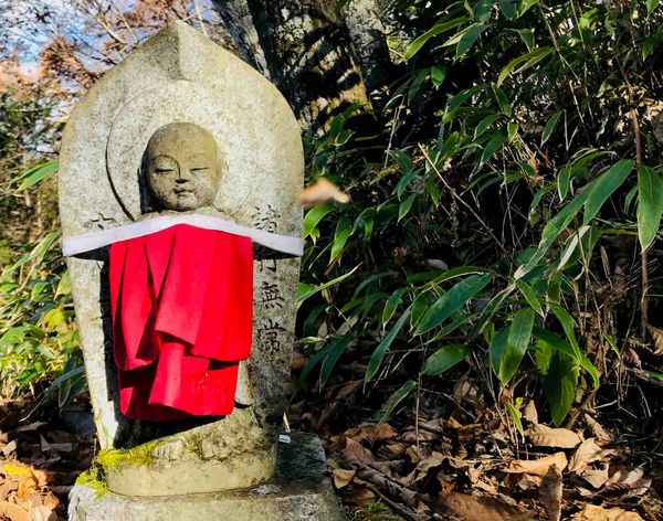statue on the Nakasendo